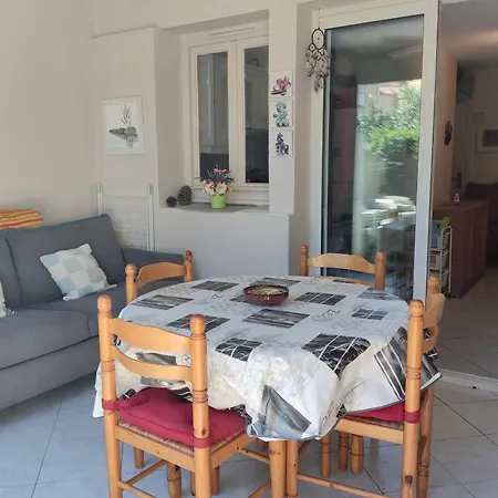 Climatise Avec Jardinet, Piscine Et Parking A 500m De La - Fr-1-776-96 Apartment Argeles-sur-Mer