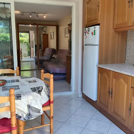 Climatise Avec Jardinet, Piscine Et Parking A 500m De La - Fr-1-776-96 * Argeles-sur-Mer